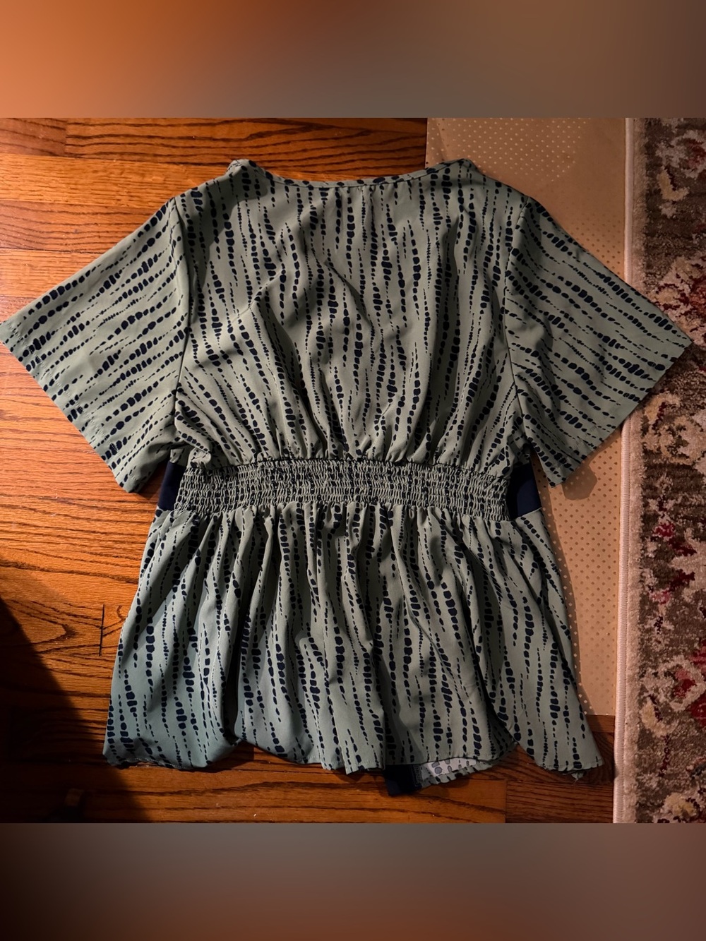 🆕 NEW Without Tags Women’s Olive Green Patterned Peplum Top w/ Black Trim - 2XL - Picture 6 of 11